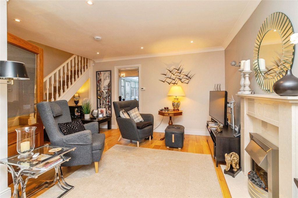 Property photo 2 of 18 Picture No. 21