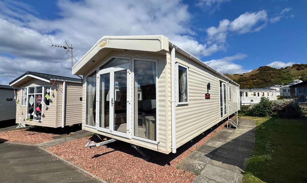 Property photo 1 of 17 Carnaby Helmsley 2018