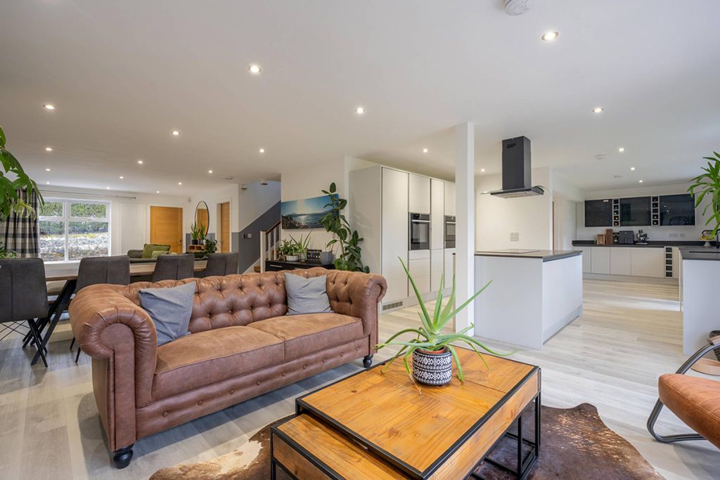 Property photo 3 of 30