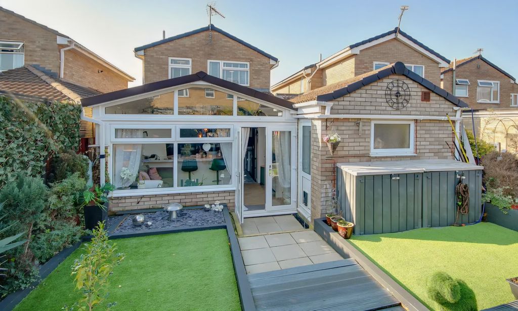 Property photo 2 of 16