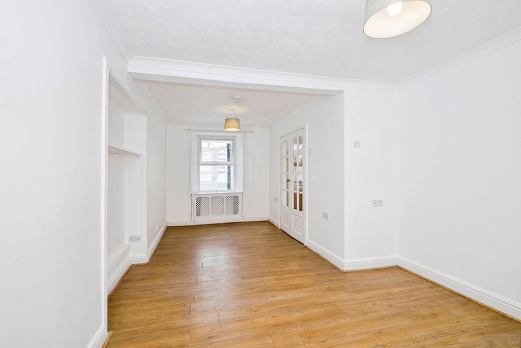 Property photo 3 of 17 Pbox-Img.Jpg