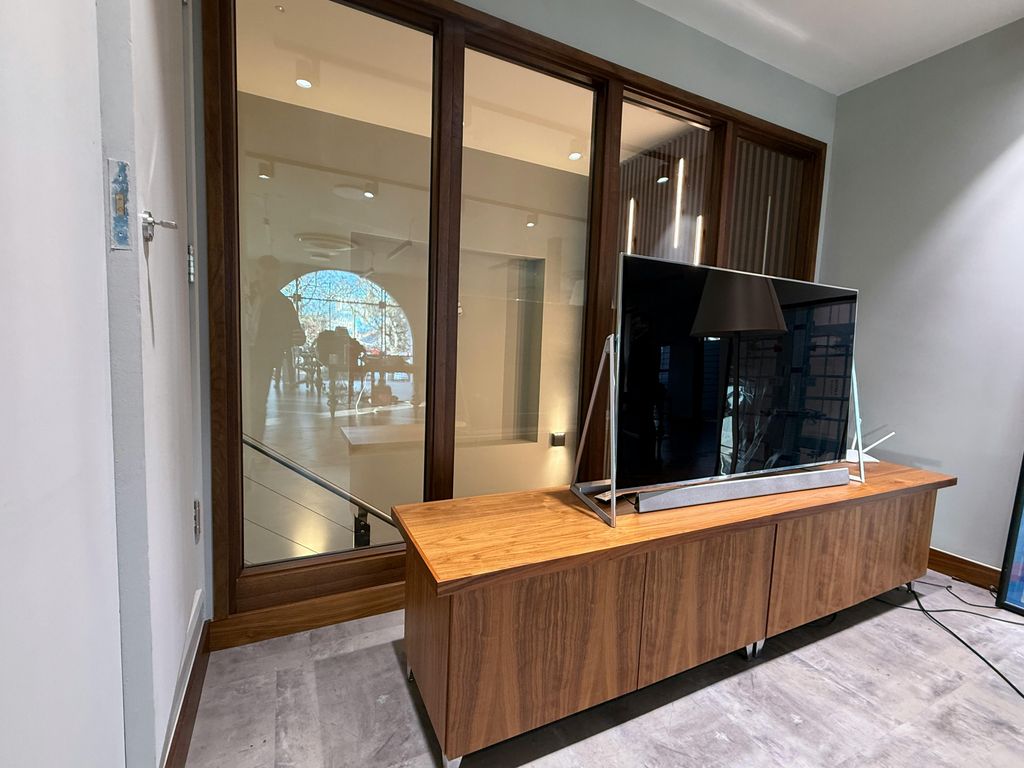 Property photo 2 of 12 Img_2166.Jpg