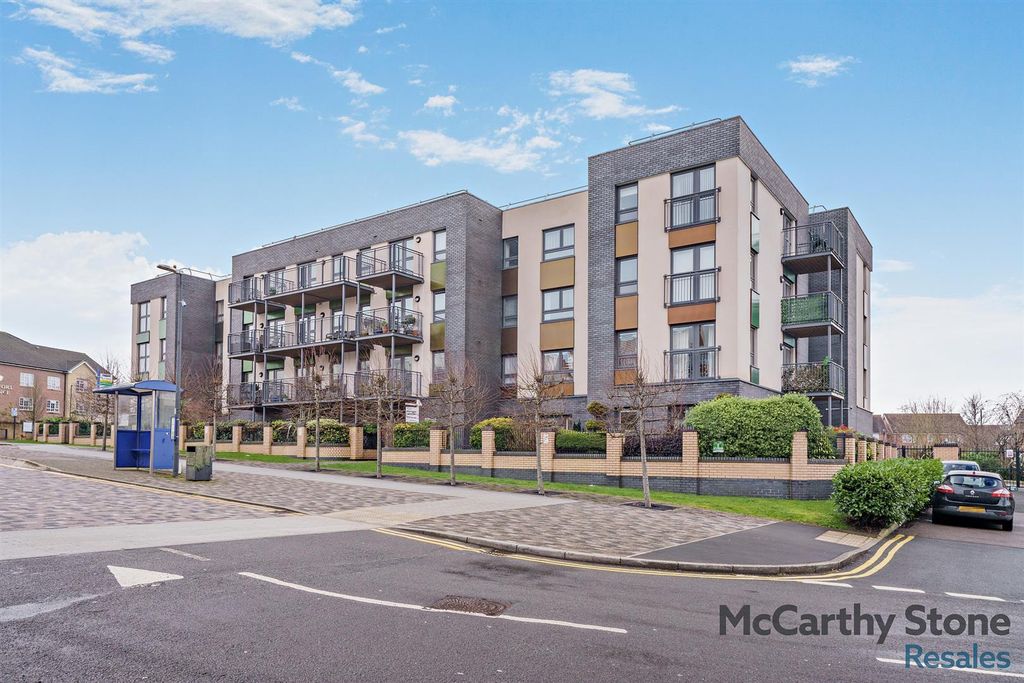 Property photo 1 of 15 Cheswick Court