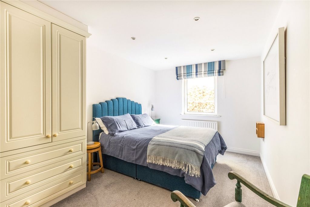 Property photo 3 of 16 Picture No. 09