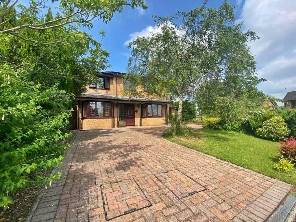 Property photo 2 of 35