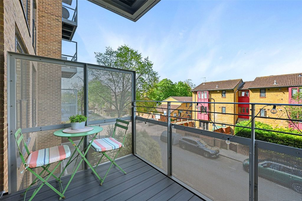 Property photo 2 of 21 Balcony