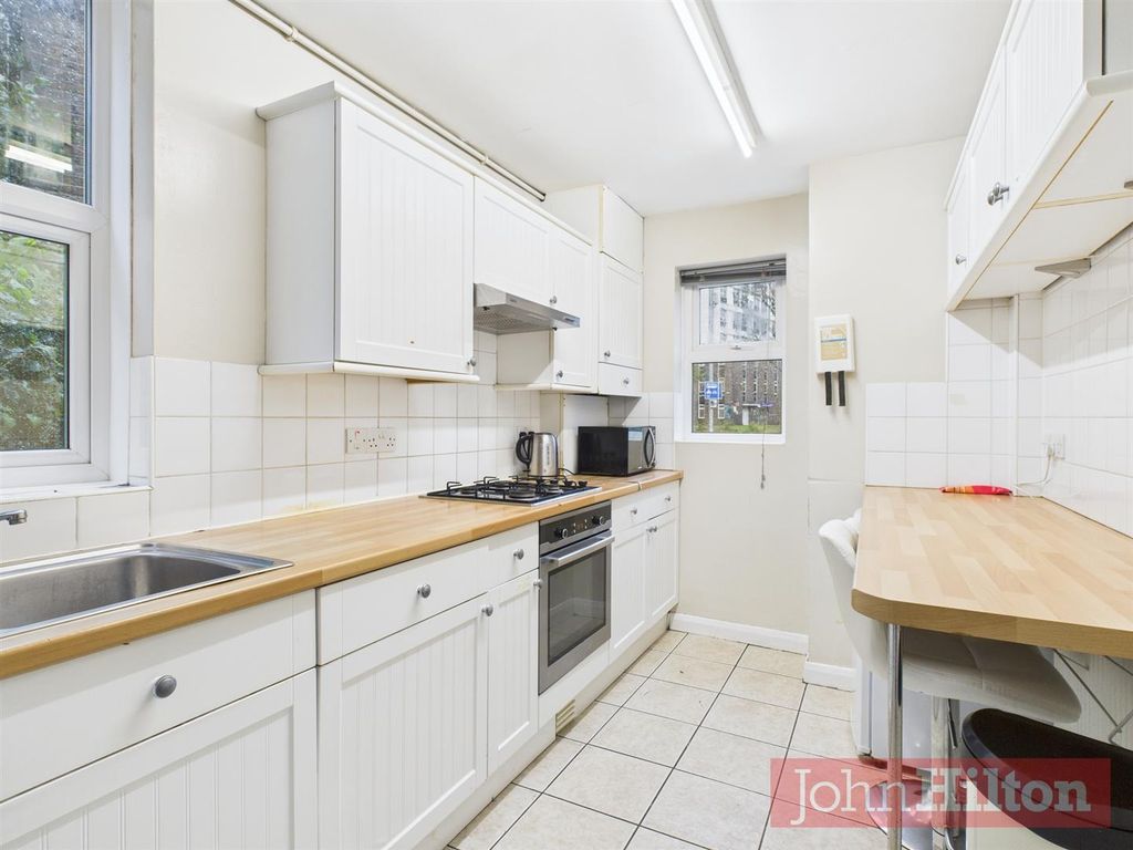 Property photo 3 of 12 Cam02534G0-Pr0567-Still009.Jpg