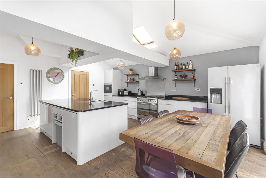 Property photo 3 of 45 Kitchen Diner