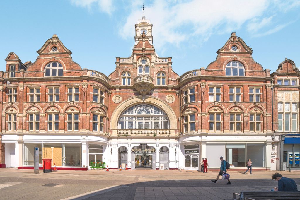 Property photo 3 of 5 Part Ground And Upper Floors, Royal Arcade, Boscombe, Bournemouth Bh1 4BT