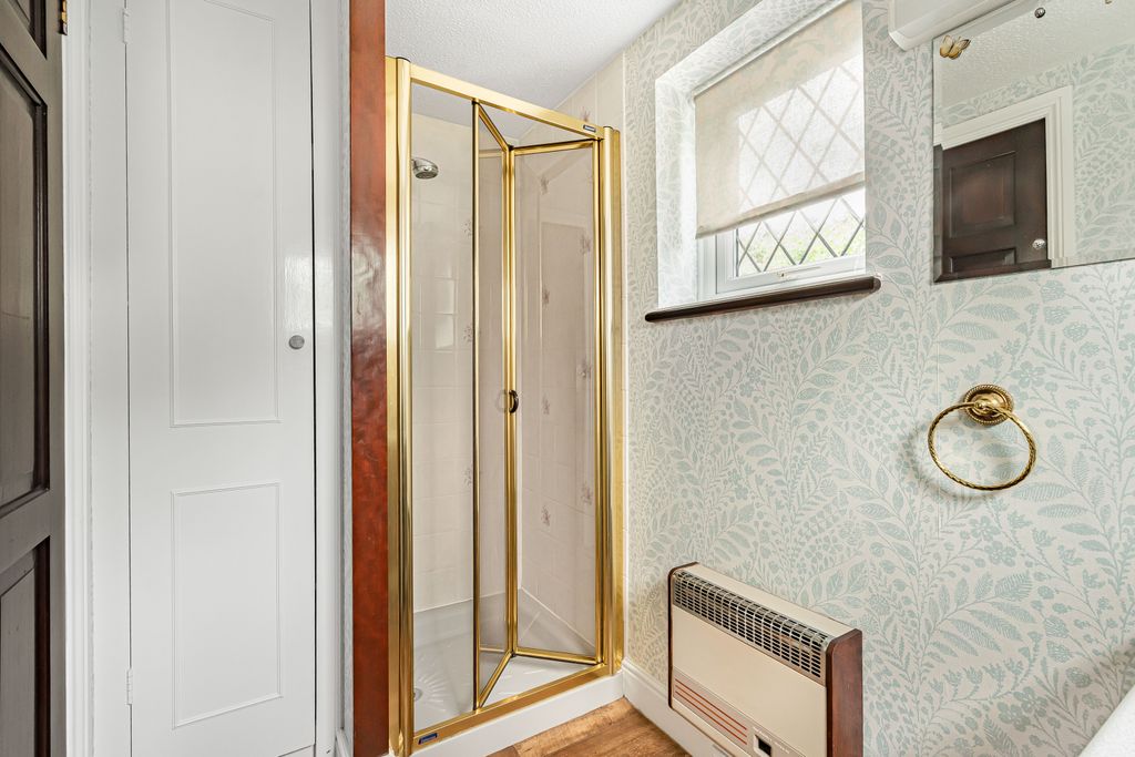 Additional image 8 of 2 bed semi-detached house for saleGloucester Close, Petersfield, Hampshire GU32