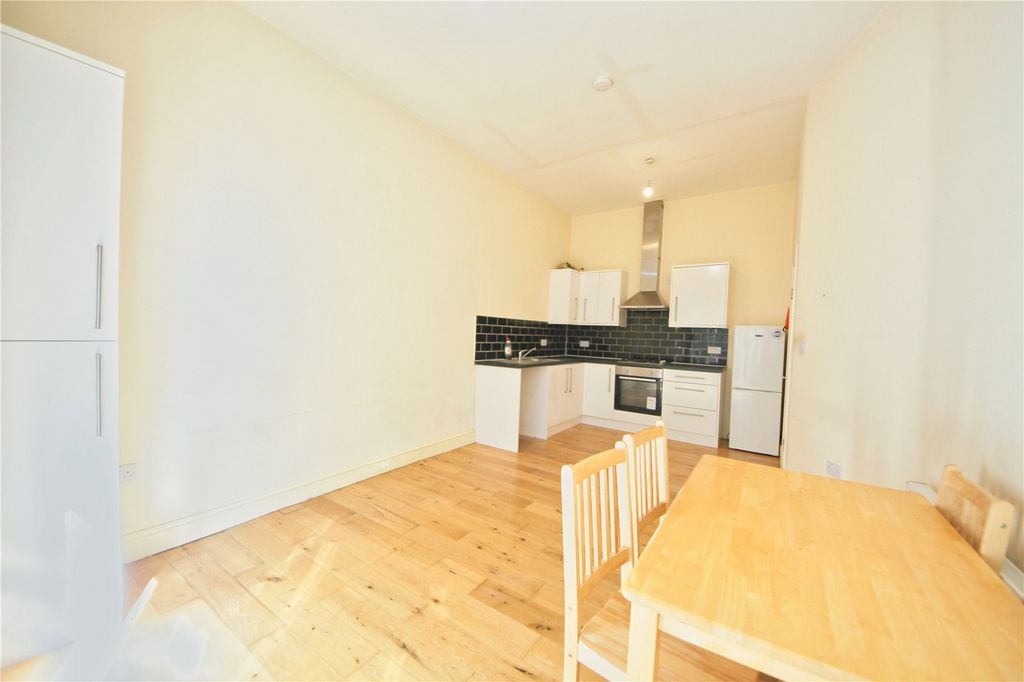 Property photo 3 of 12 Picture No. 21