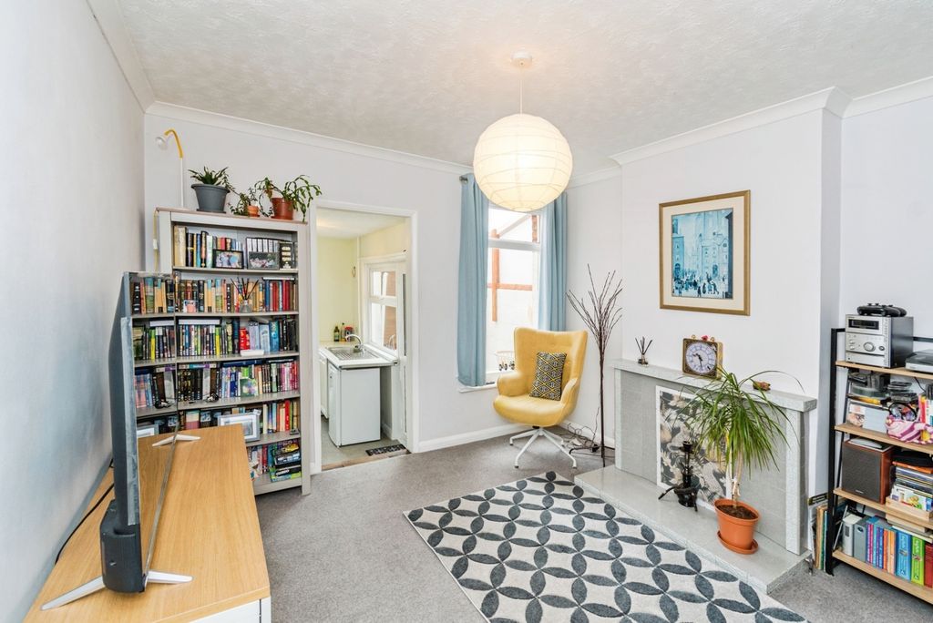 Property photo 3 of 19 Pbox-Img.Jpg