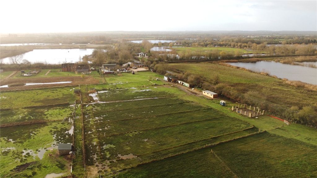 Property photo 3 of 22 Picture No. 26