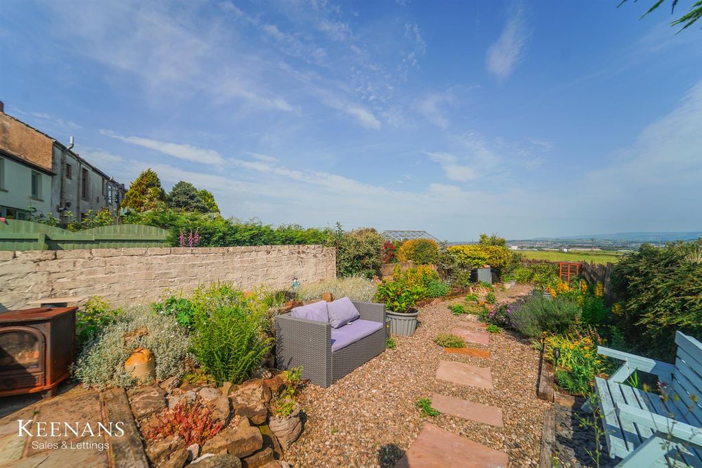 Property photo 3 of 18 3.Jpg