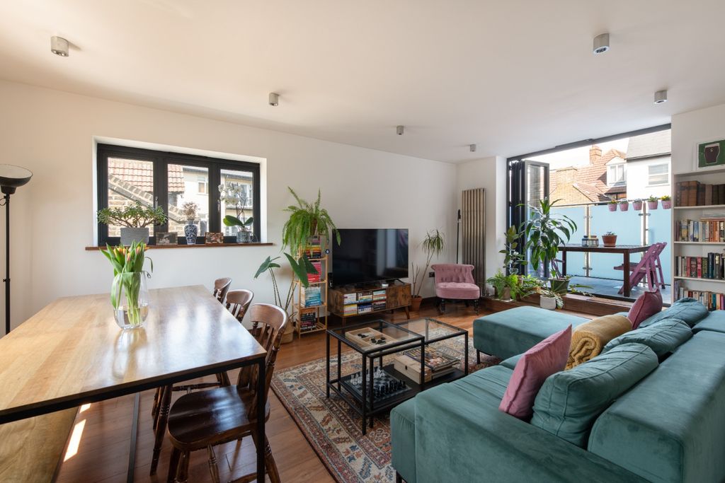 Property photo 1 of 20 5073730