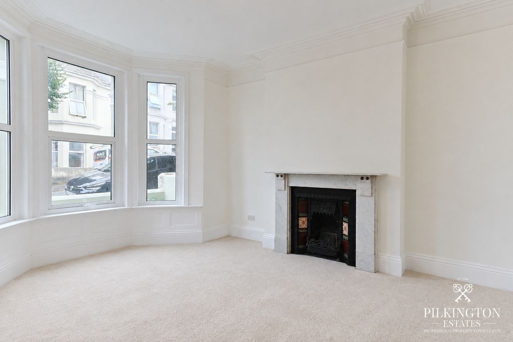 Property photo 2 of 14 5390423
