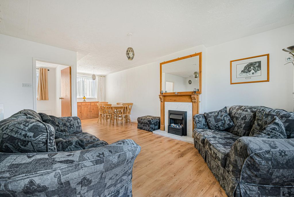 Property photo 3 of 13 Living Room