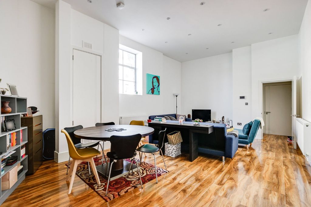 Property photo 2 of 8 Picture No. 02