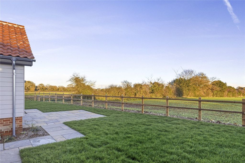 Property photo 2 of 24 Picture No. 34