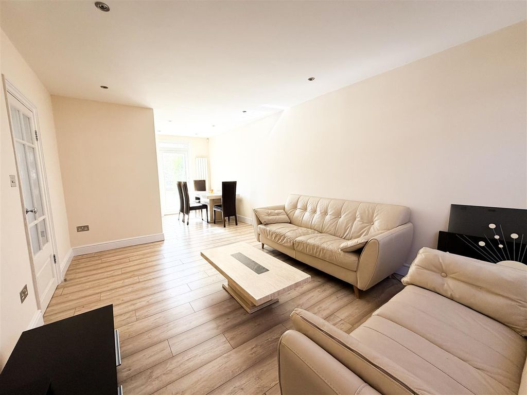 Property photo 3 of 18 Img_0261 (1).Jpg