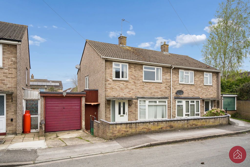 Property photo 1 of 17 Front Aspect