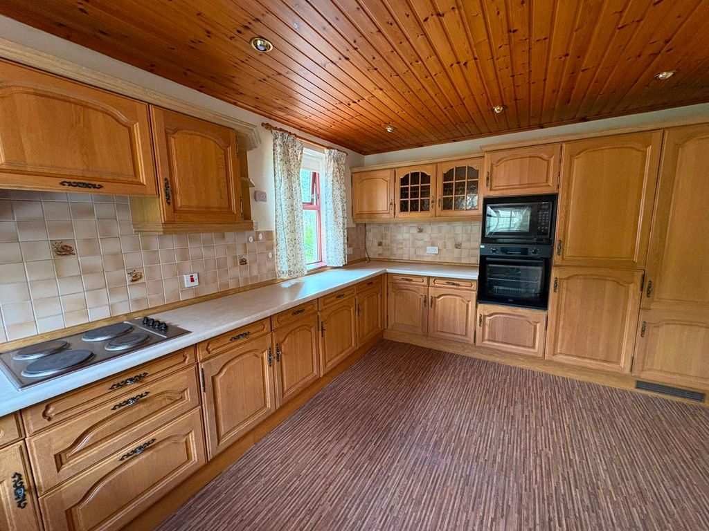 Property photo 3 of 10 Picture No. 11