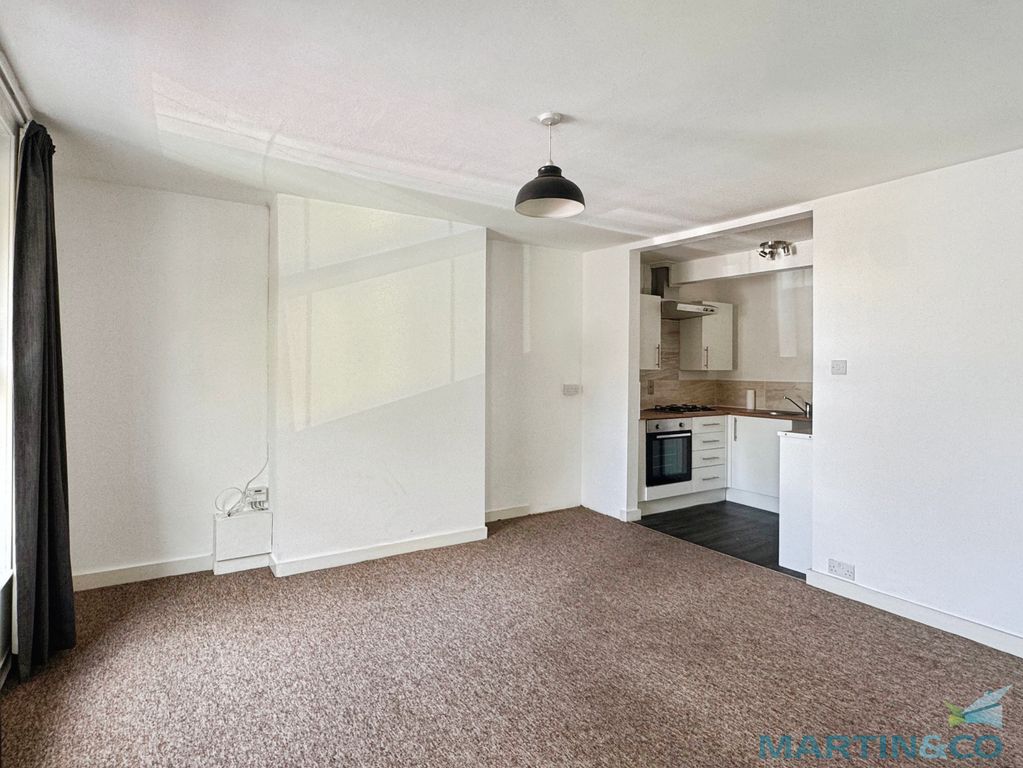 Property photo 3 of 7 Eac8A291--4F54-A2F9-01Dd65C50Cbb-23727-00000A019DC