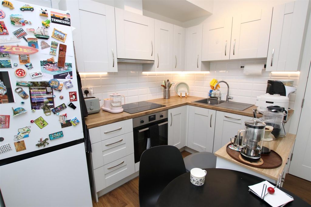 Property photo 3 of 10 Kitchen.Jpg