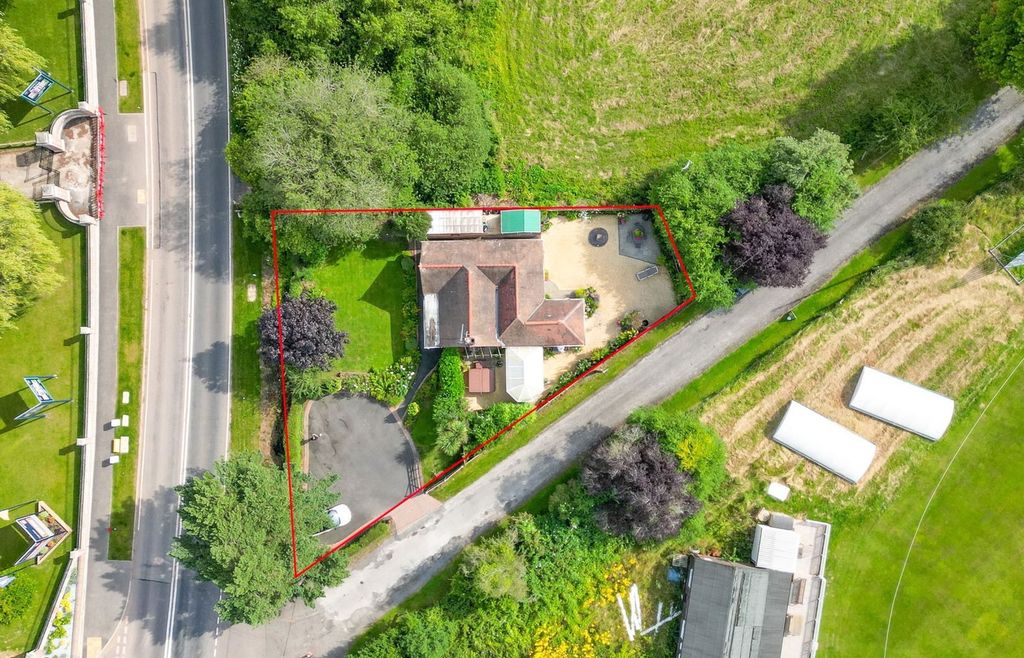 Property photo 2 of 19