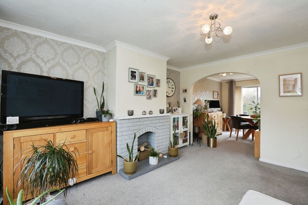 Property photo 3 of 15