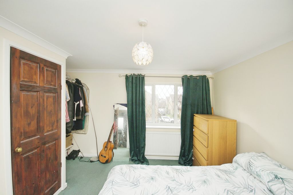 Property photo 3 of 15 Bedroom