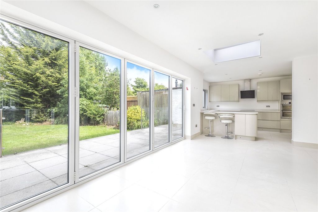 Property photo 3 of 10 Picture No. 19