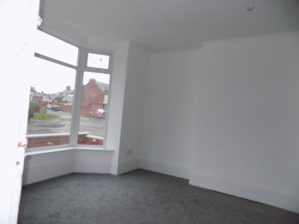 Property photo 2 of 11 Bedroom 1