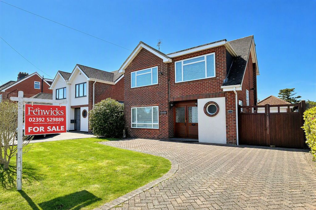 Property photo 1 of 18 Front