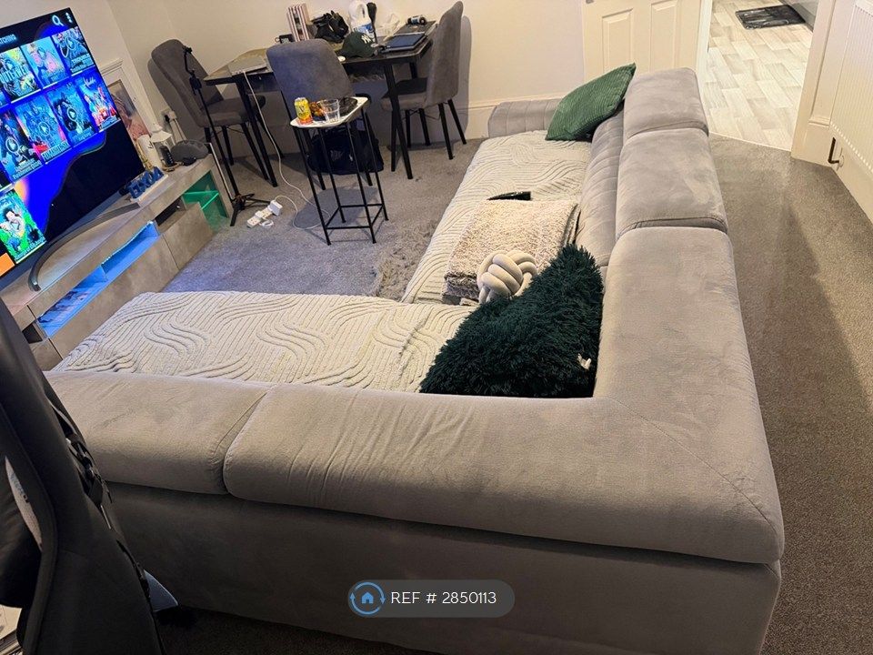 Property photo 1 of 5