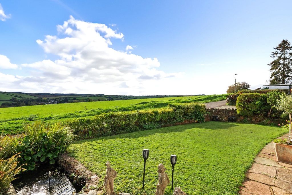 Property photo 1 of 12 Rear Garden