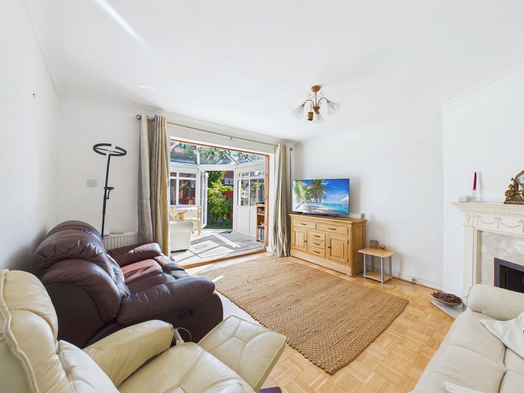 Property photo 3 of 28