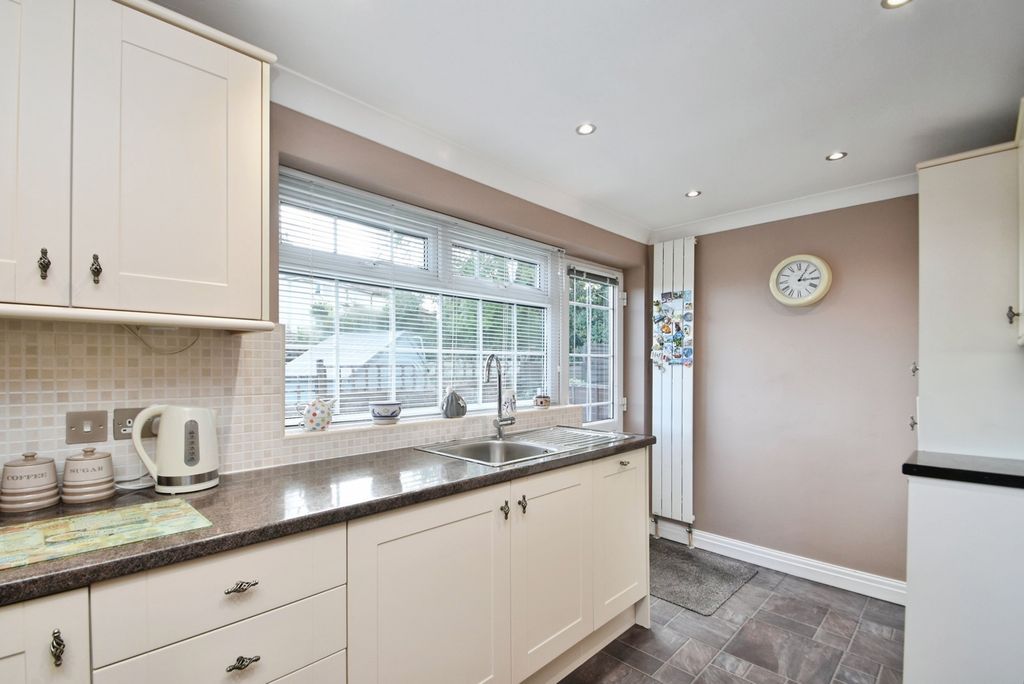 Property photo 3 of 17 Photo