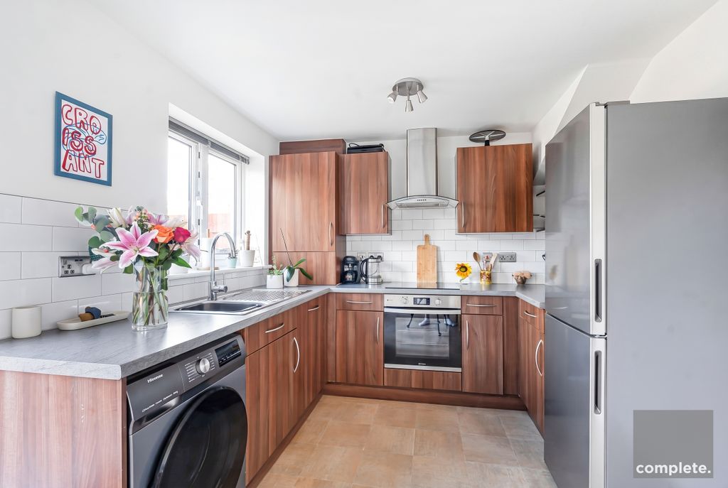 Property photo 3 of 18 27_90840_Watermarked