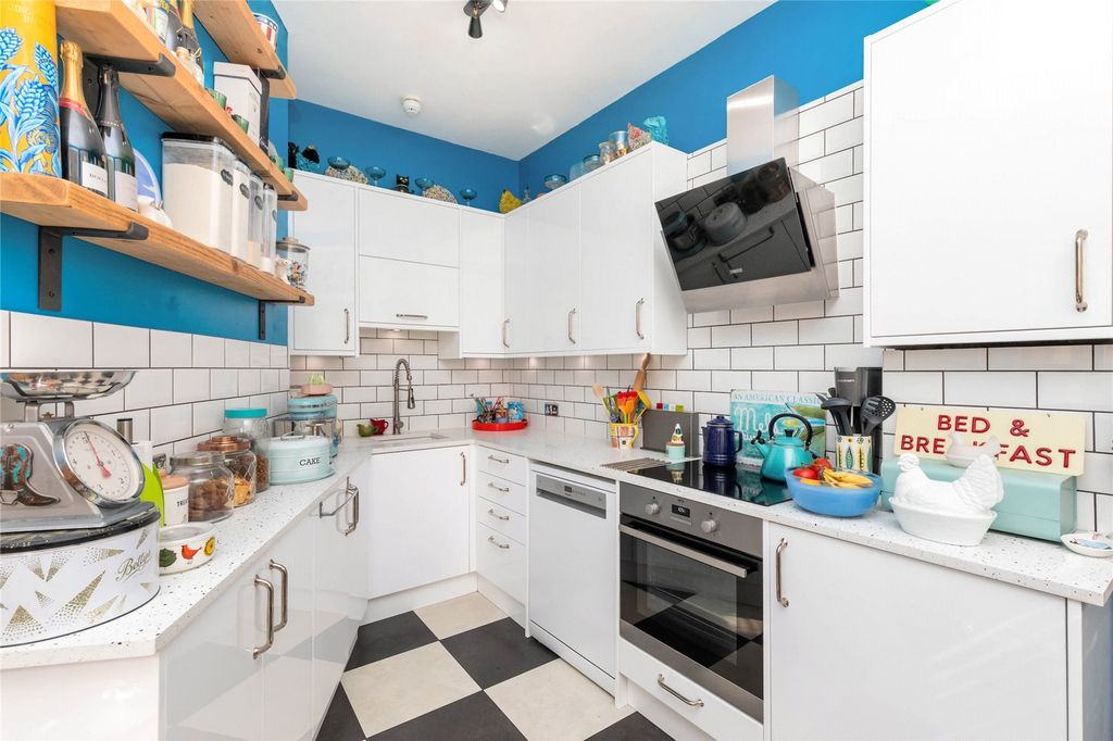 Property photo 3 of 15 Picture 3