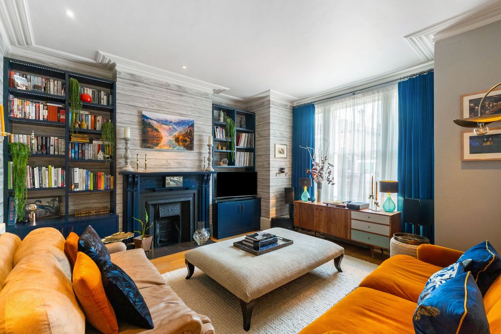 Property photo 2 of 30