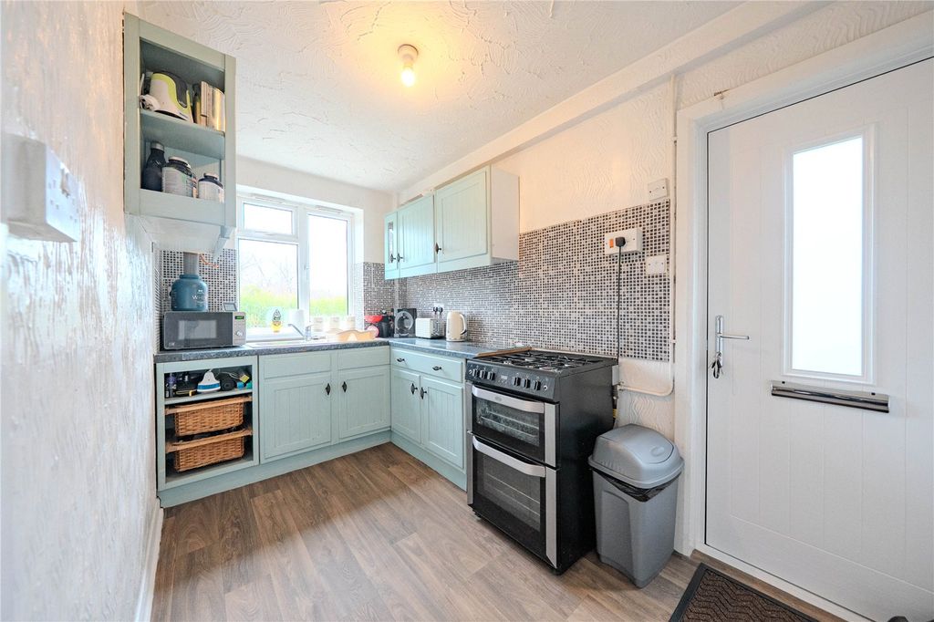 Property photo 3 of 17 Picture No. 02