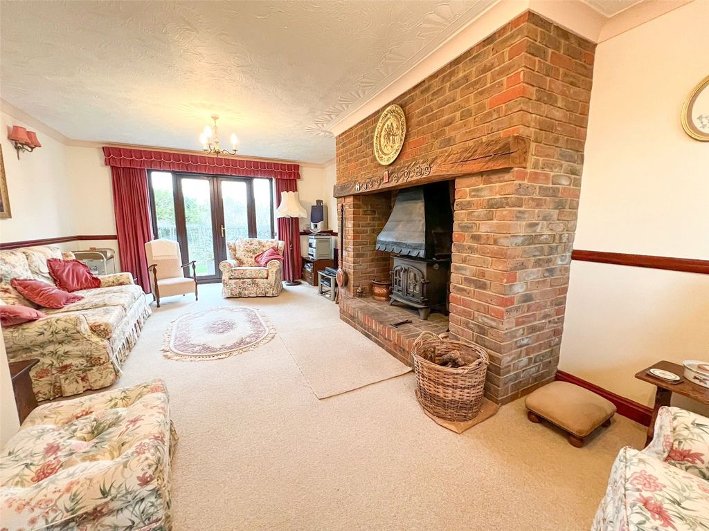 Property photo 2 of 19 Picture No. 21