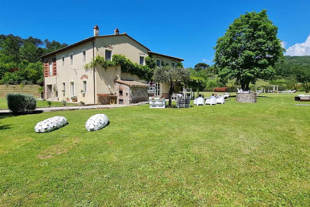 Property photo 1 of 30