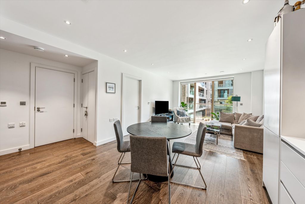 Property photo 3 of 13 Image