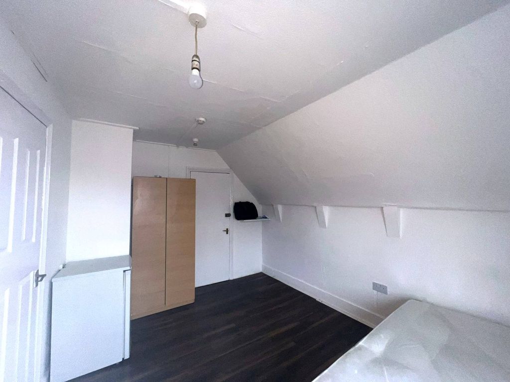 Property photo 3 of 5 Gallery