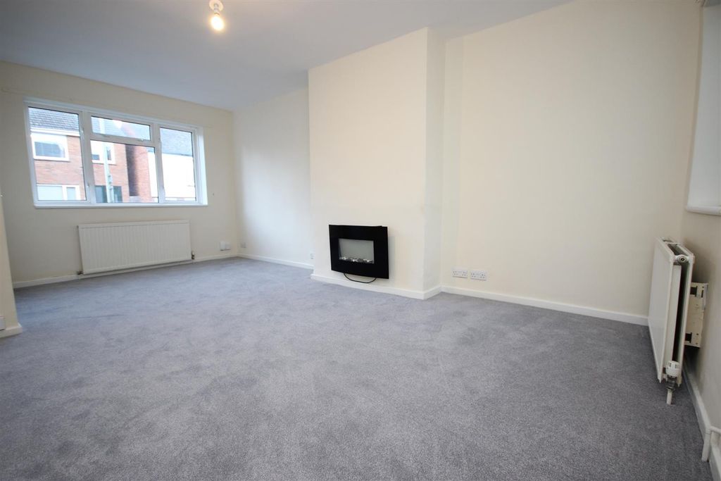 Property photo 2 of 10 Living Room 2.Jpg