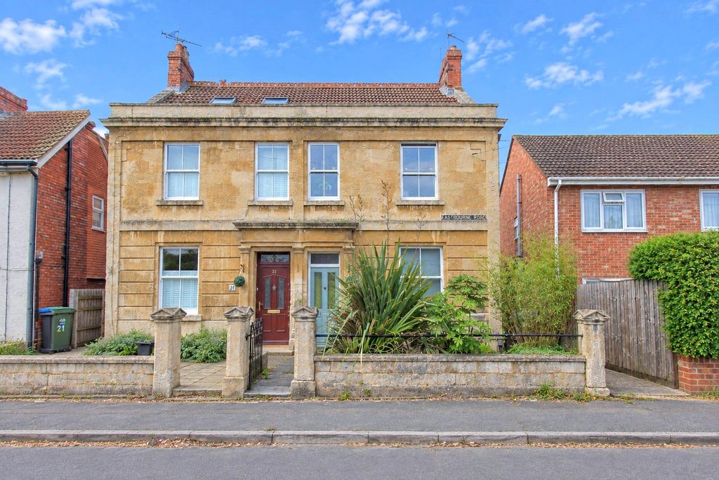 Property photo 1 of 21 Picture No. 20