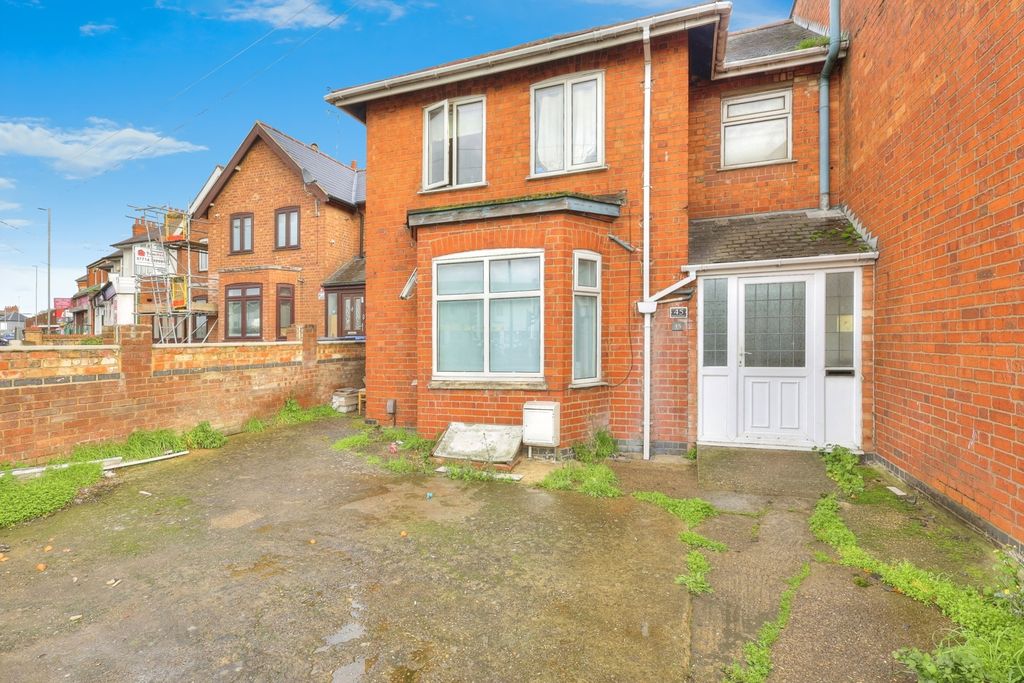 Property photo 1 of 14 Front