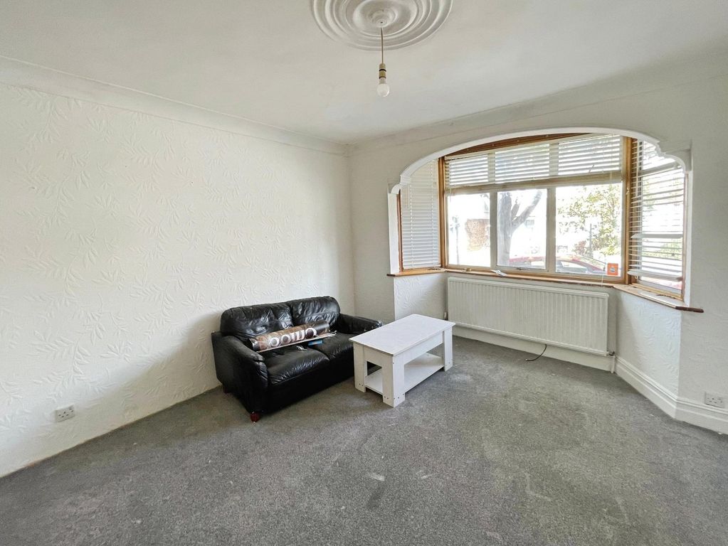 Property photo 3 of 10 Picture No. 01